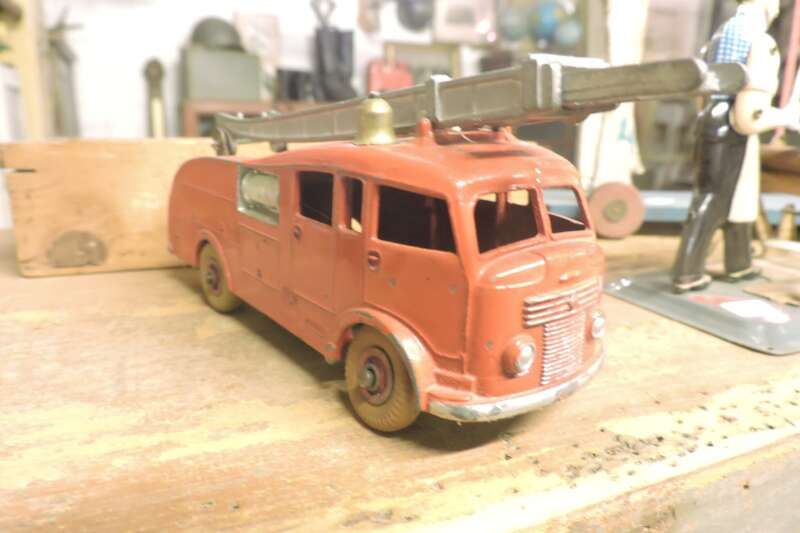 Dinky Toys brandweerwagen