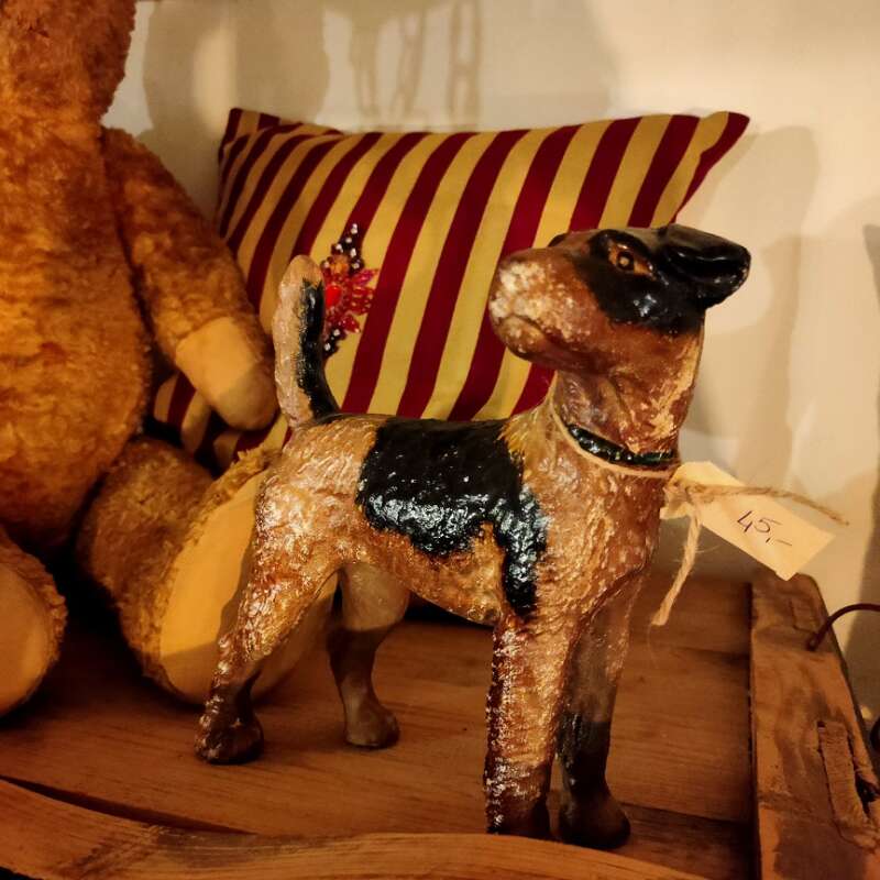 Gietijzeren hondje