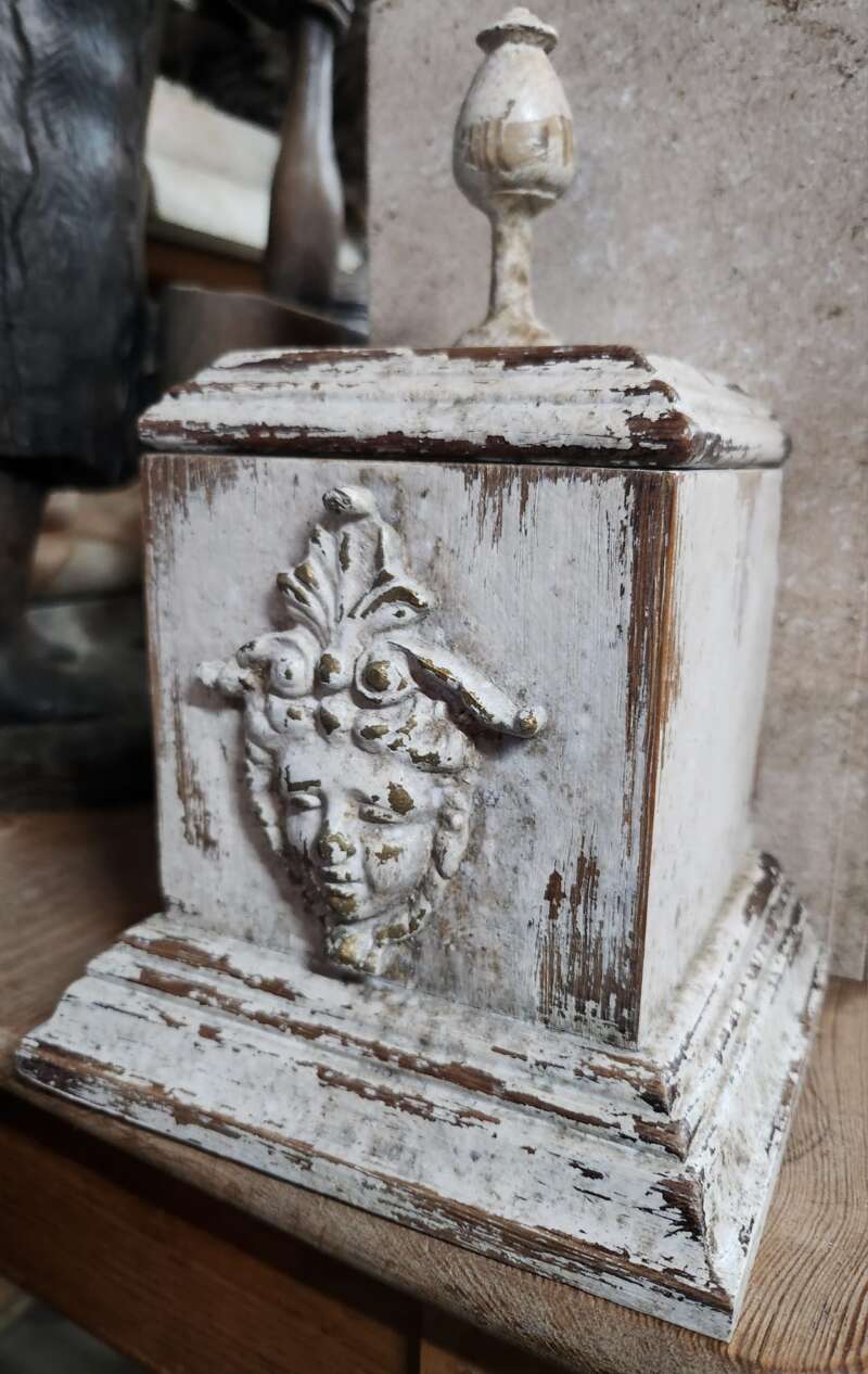 Oude houten boeksteunen